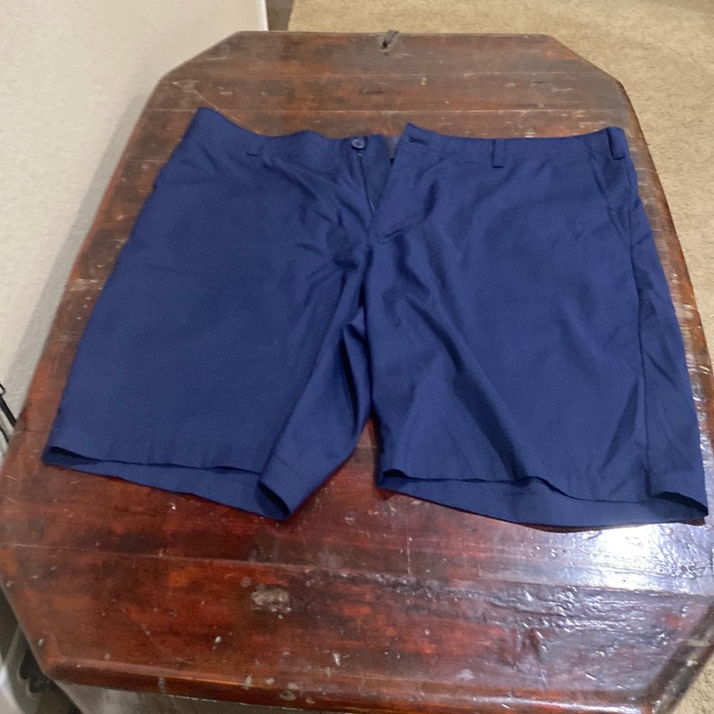 BCG shorts size 42